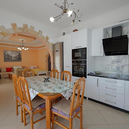 Kristal Apartments Ksamil Ngoại thất bức ảnh