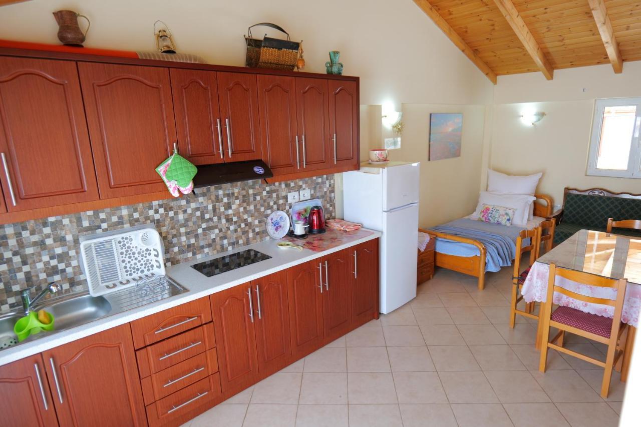 Kristal Apartments Ksamil Ngoại thất bức ảnh