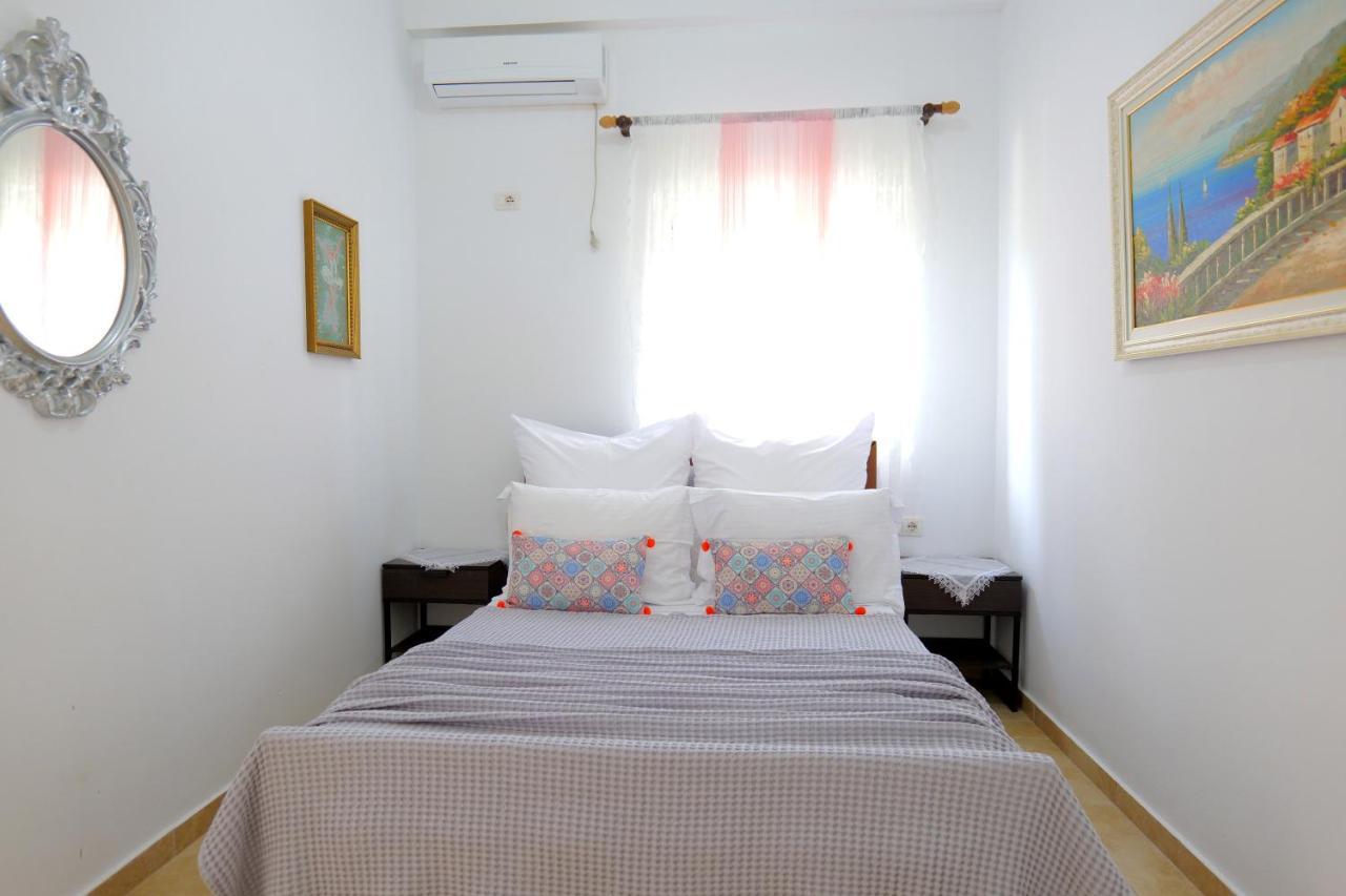 Kristal Apartments Ksamil Ngoại thất bức ảnh