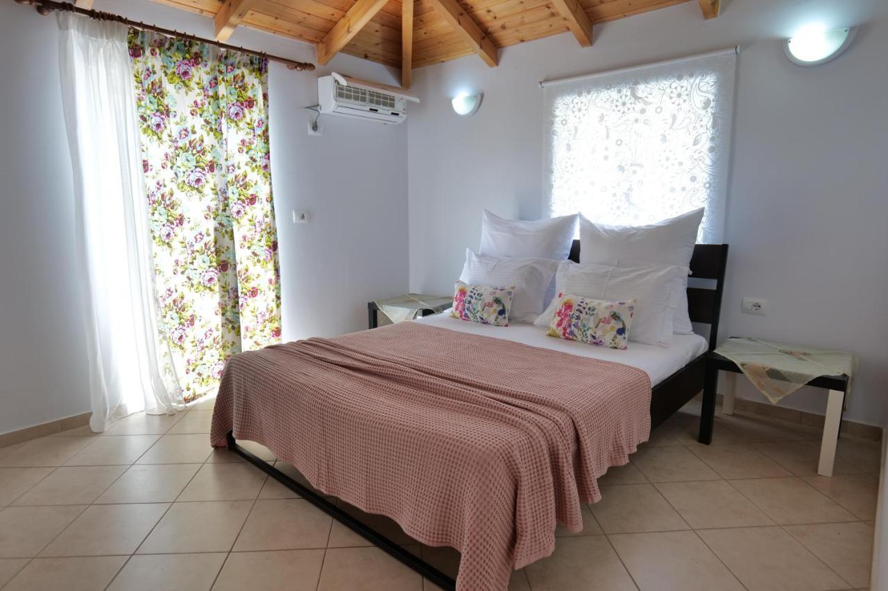Kristal Apartments Ksamil Ngoại thất bức ảnh